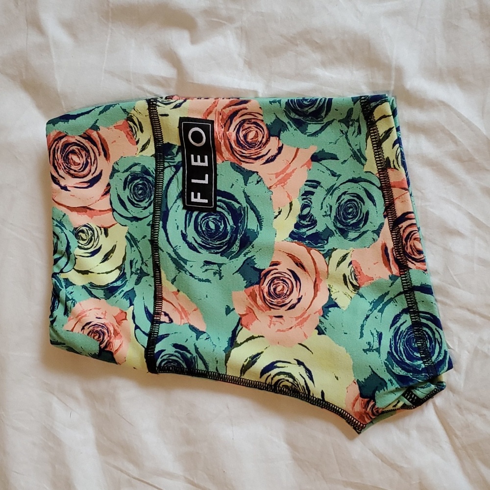 FLEO Rare Roses NWOT